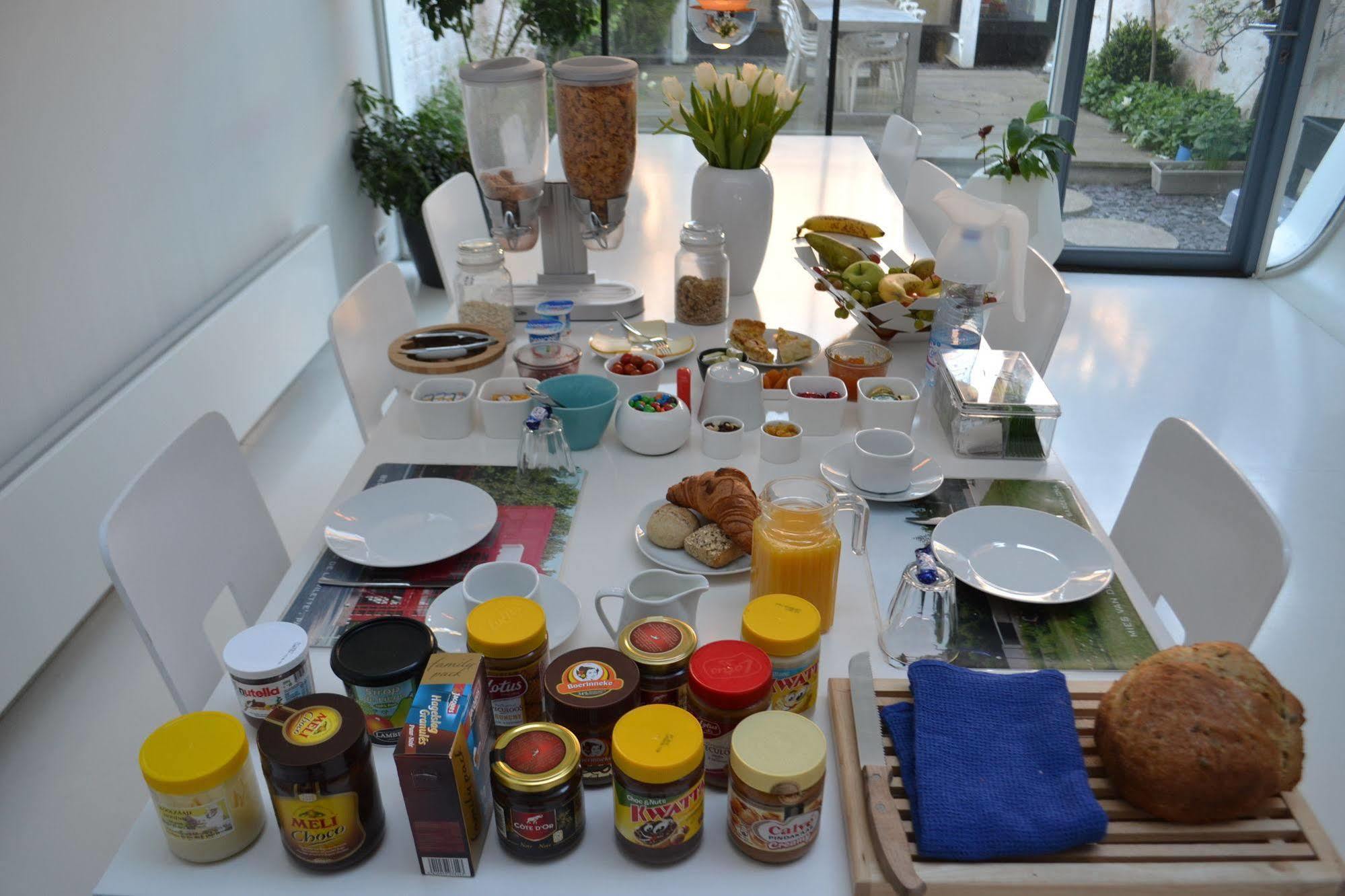 Plant Based B&B Central ברוז' מראה חיצוני תמונה